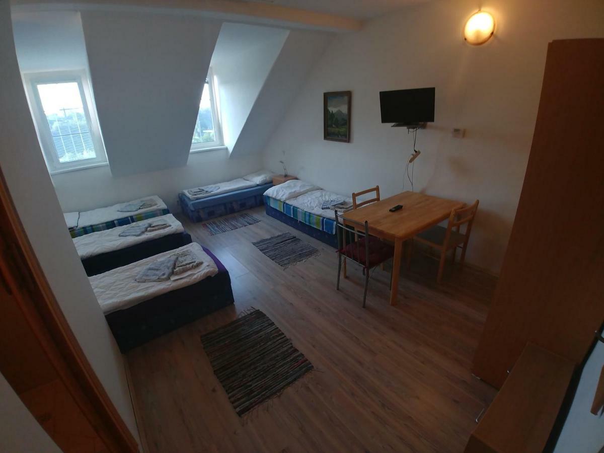 KV APARTMANS Varšavská Karlovy Vary Exteriér fotografie