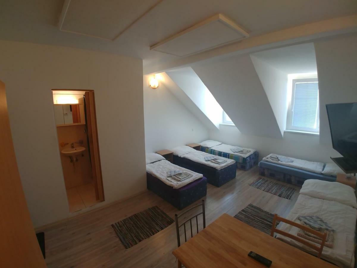 KV APARTMANS Varšavská Karlovy Vary Exteriér fotografie