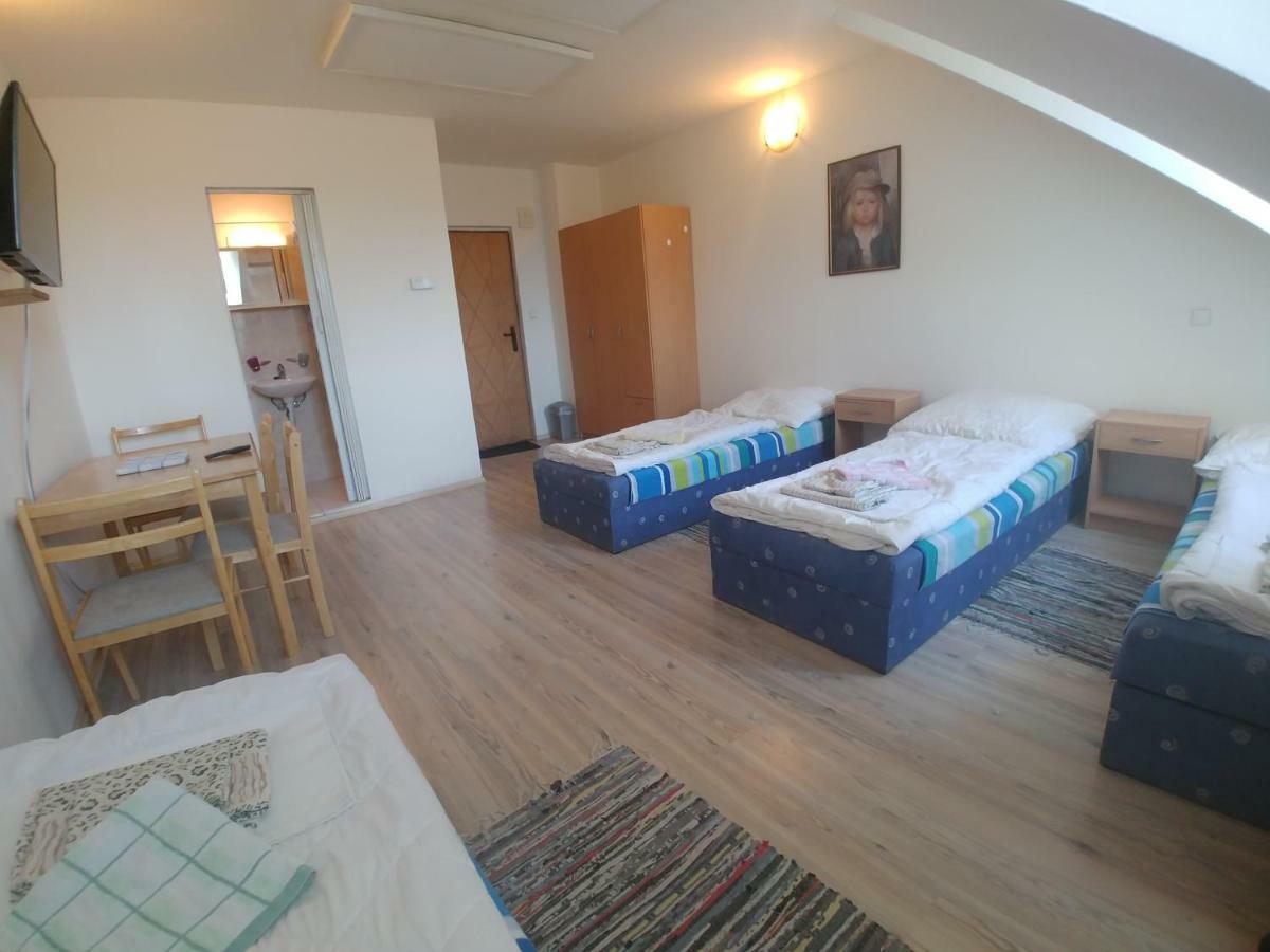 KV APARTMANS Varšavská Karlovy Vary Exteriér fotografie