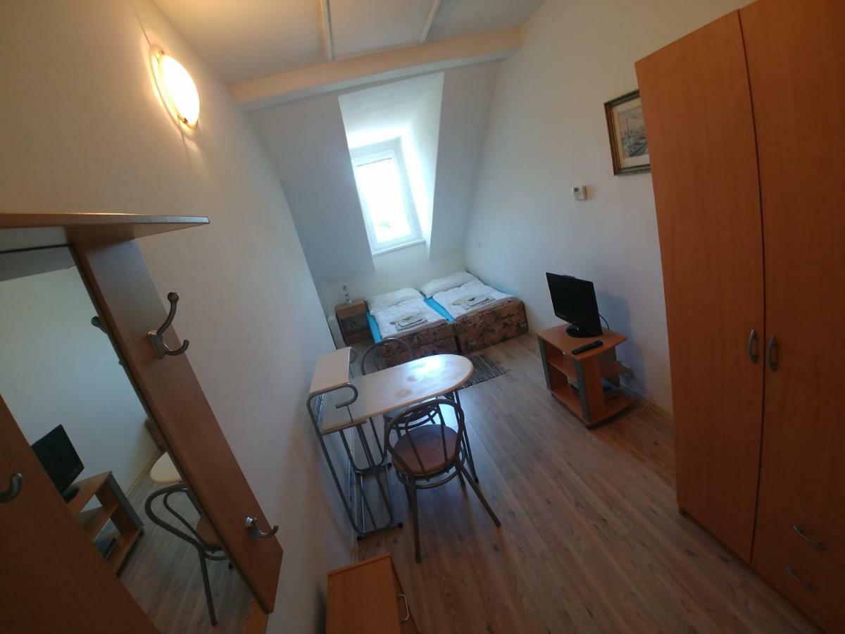 KV APARTMANS Varšavská Karlovy Vary Exteriér fotografie
